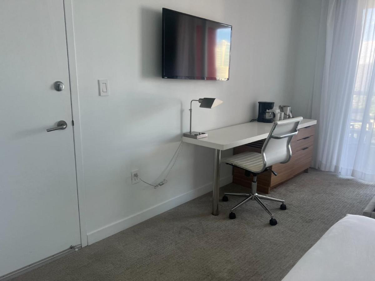 Amazing Studio Beach Walking Distance! 26B Hallandale Beach Dış mekan fotoğraf
